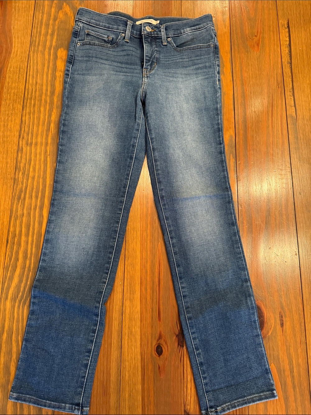 Levi’s 312 Shaping Straight Jeans 28